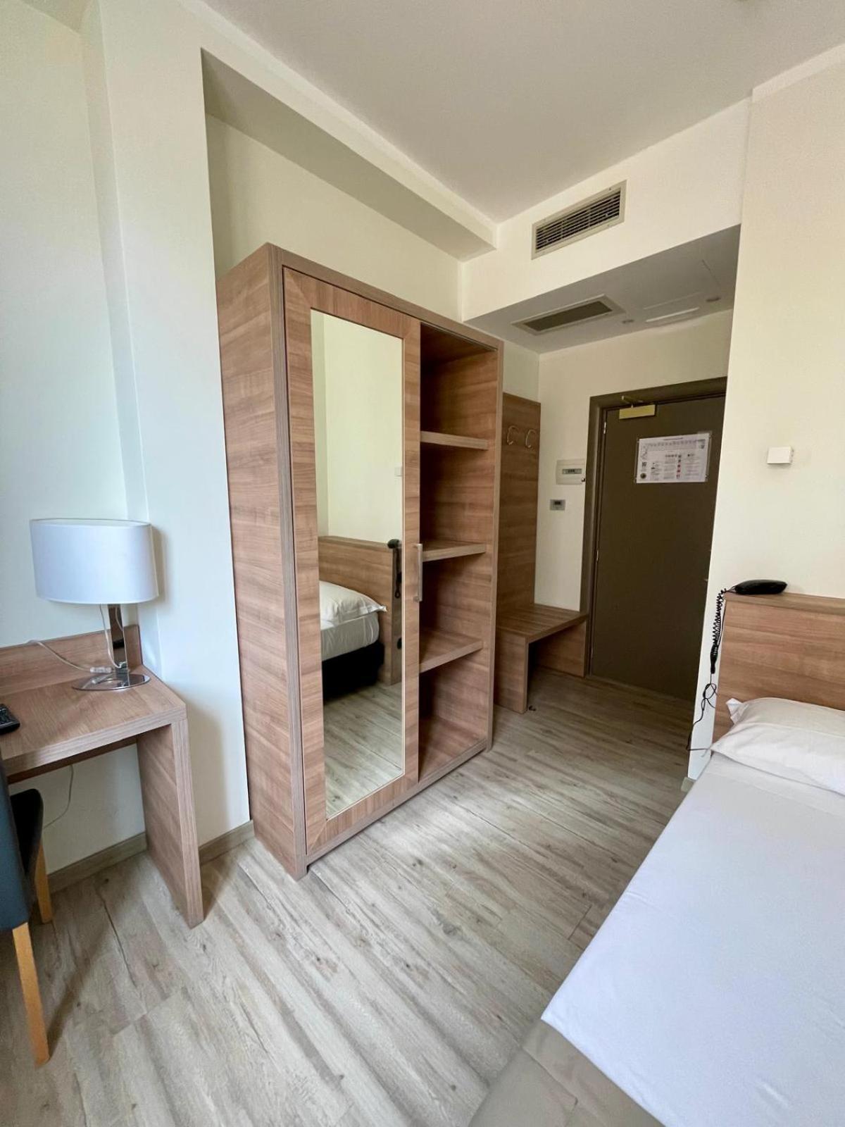 Casa Per Ferie Santa Maria Alle Fornaci Hotel Rom