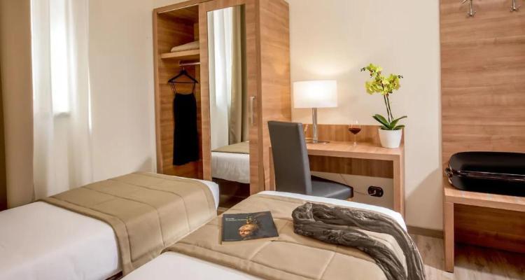 Hotel Casa Per Ferie Santa Maria Alle Fornaci Rom
