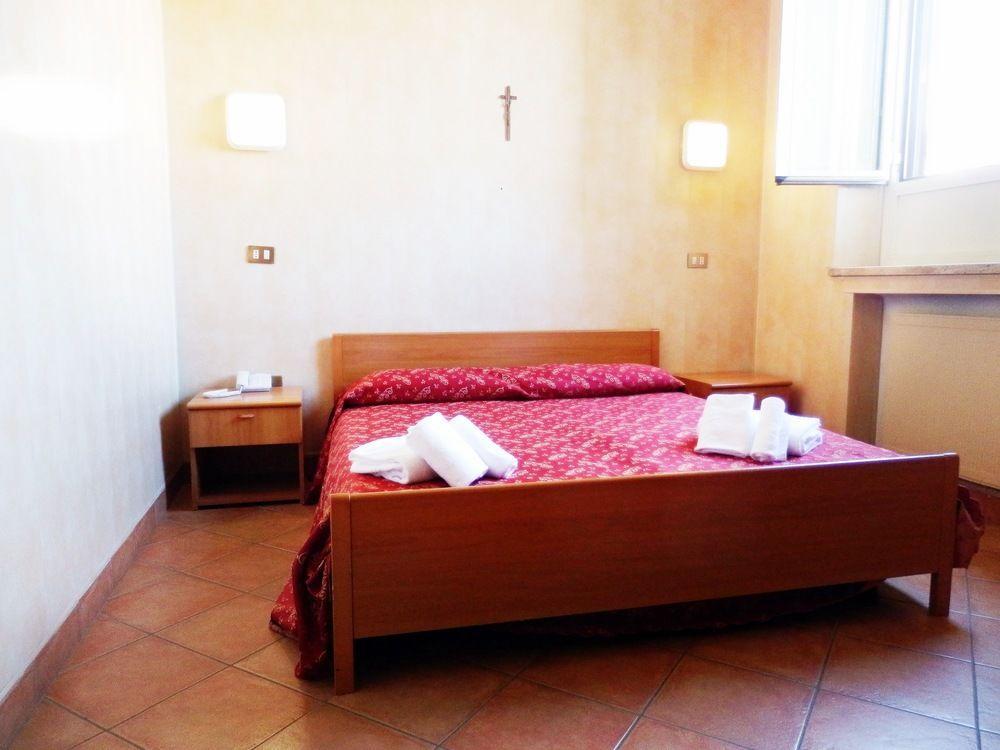 Casa Per Ferie Santa Maria Alle Fornaci 3* Rom
