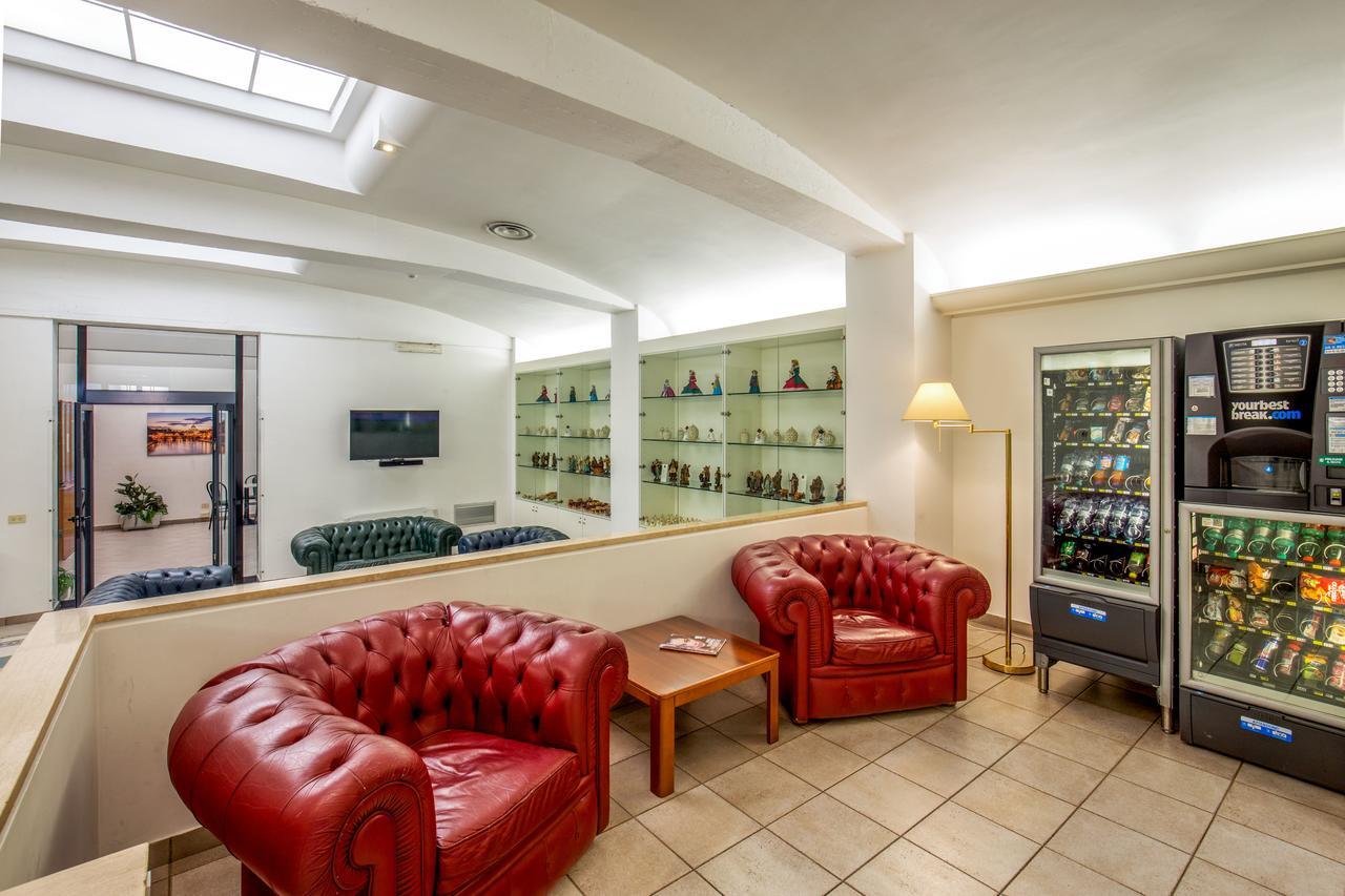 Hotel Casa Per Ferie Santa Maria Alle Fornaci Rom